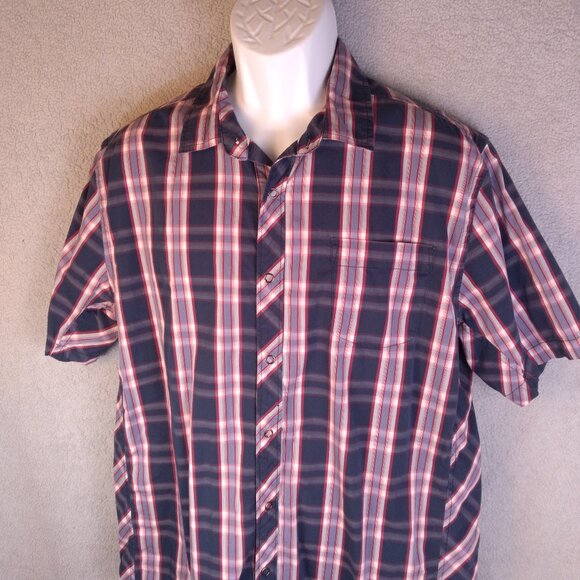 Travis Mathew Men’s Plaid Button-Up Shirt Large Short Sleeve Navy Red - Picture 1 of 16